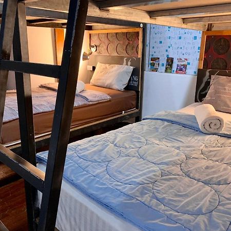 Chang Bed And Bar Hostel (Adults Only) Сурат-Тхані Екстер'єр фото