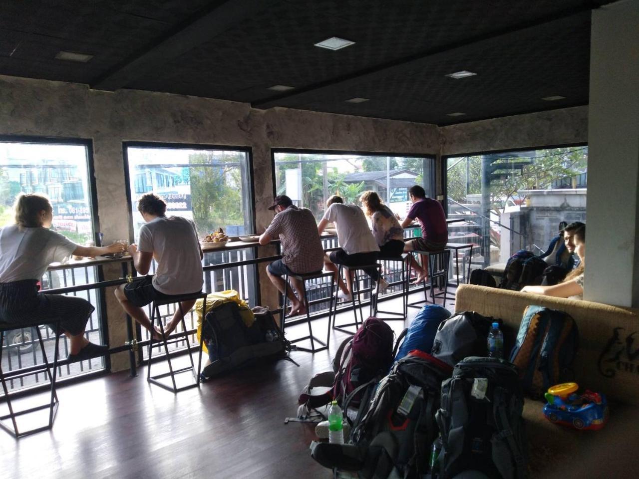 Chang Bed And Bar Hostel (Adults Only) Сурат-Тхані Екстер'єр фото