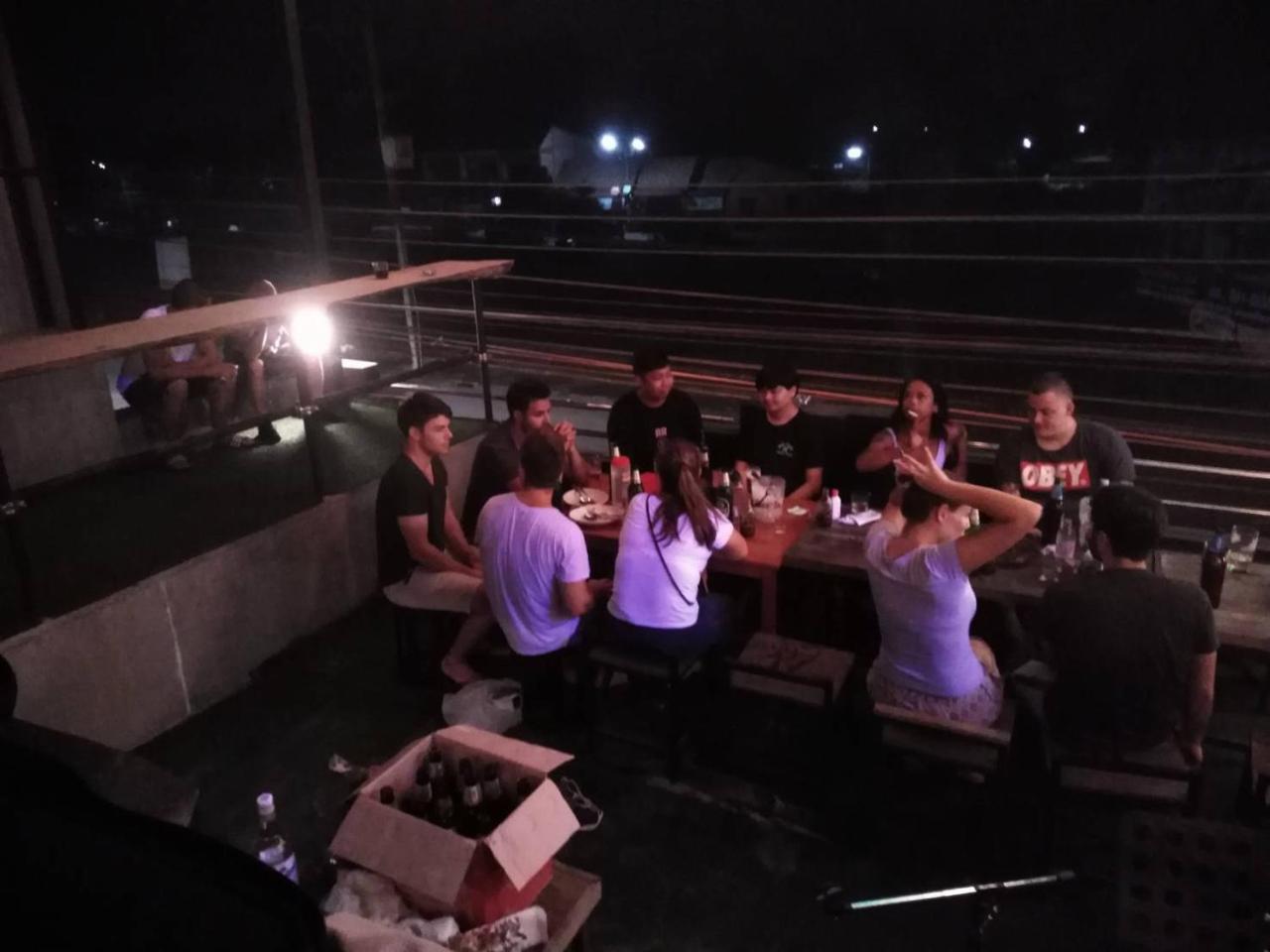 Chang Bed And Bar Hostel (Adults Only) Сурат-Тхані Екстер'єр фото